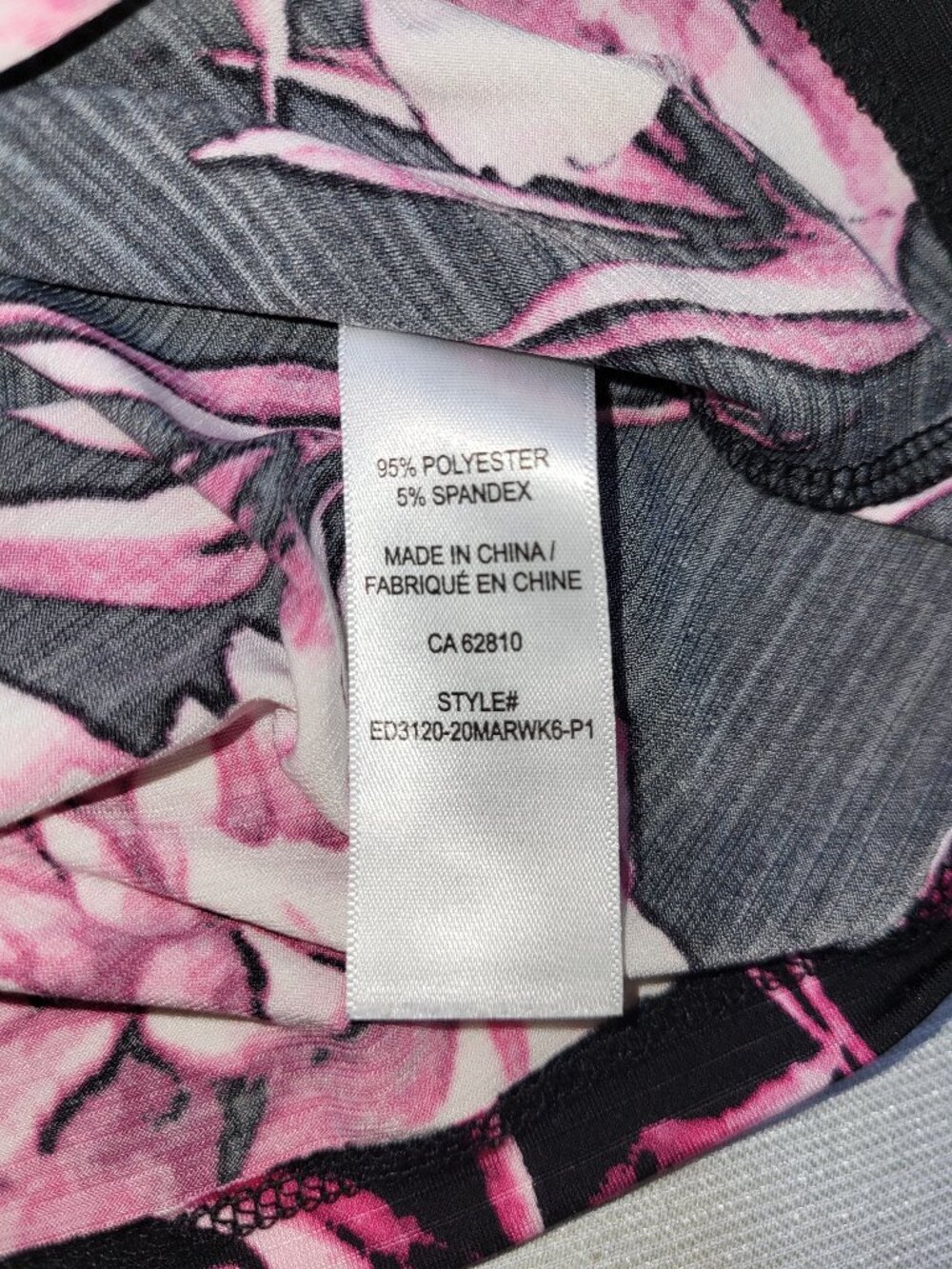 Ricki's Floral Tank Top Women's Small Black Pink Sleeveless V-Neck Blouse - Picture 8 of 12